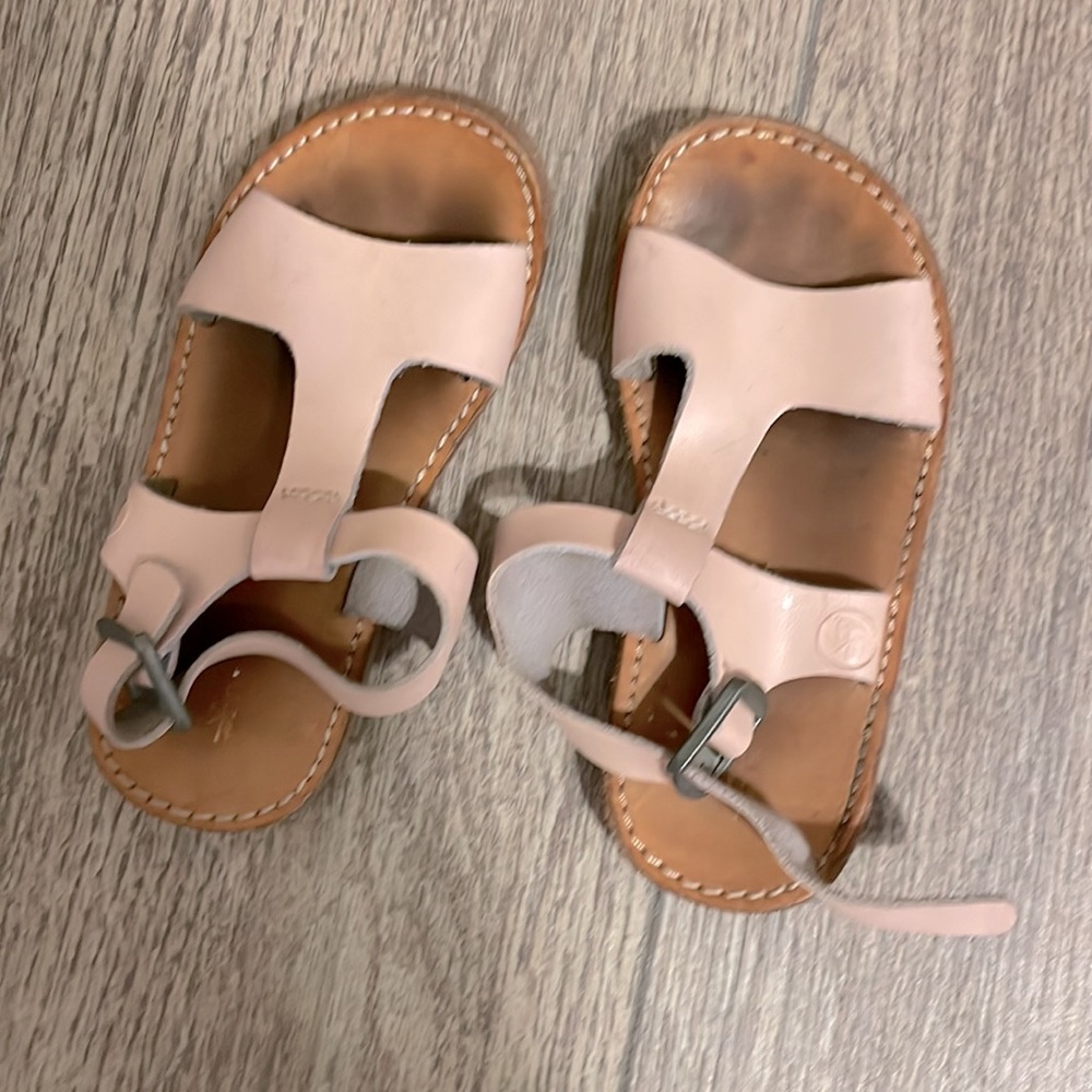 Freshly picked sandals - Picture 2 of 2